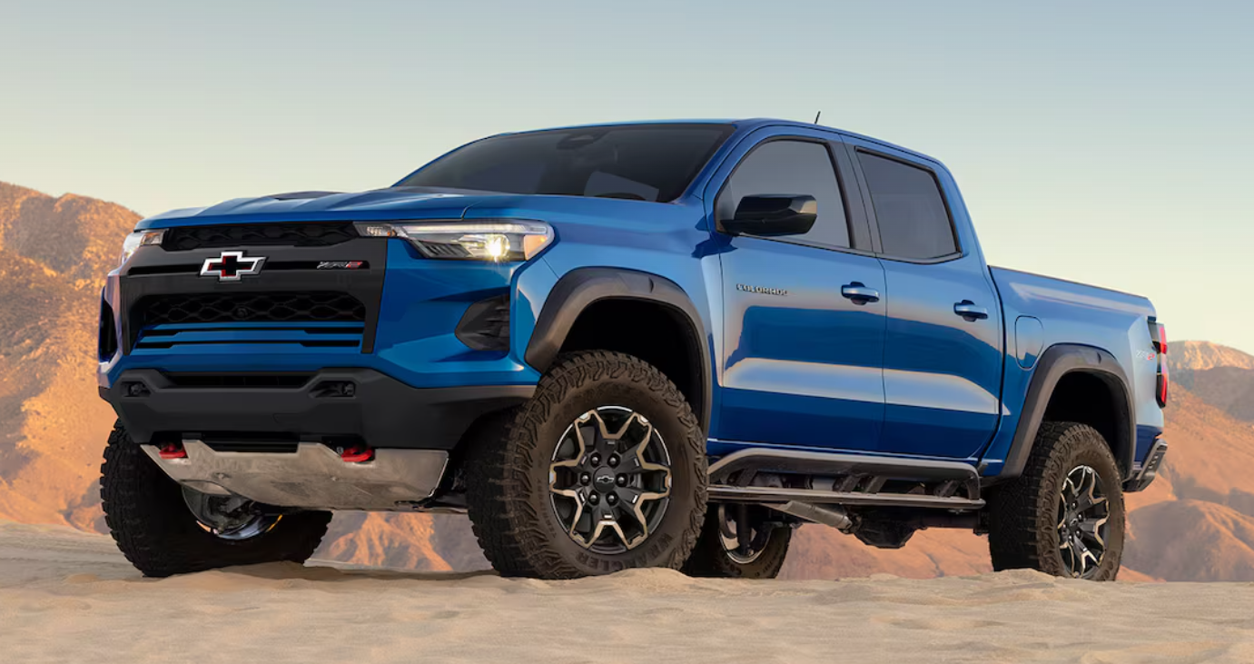 Chevy Colorado driving in the Desert