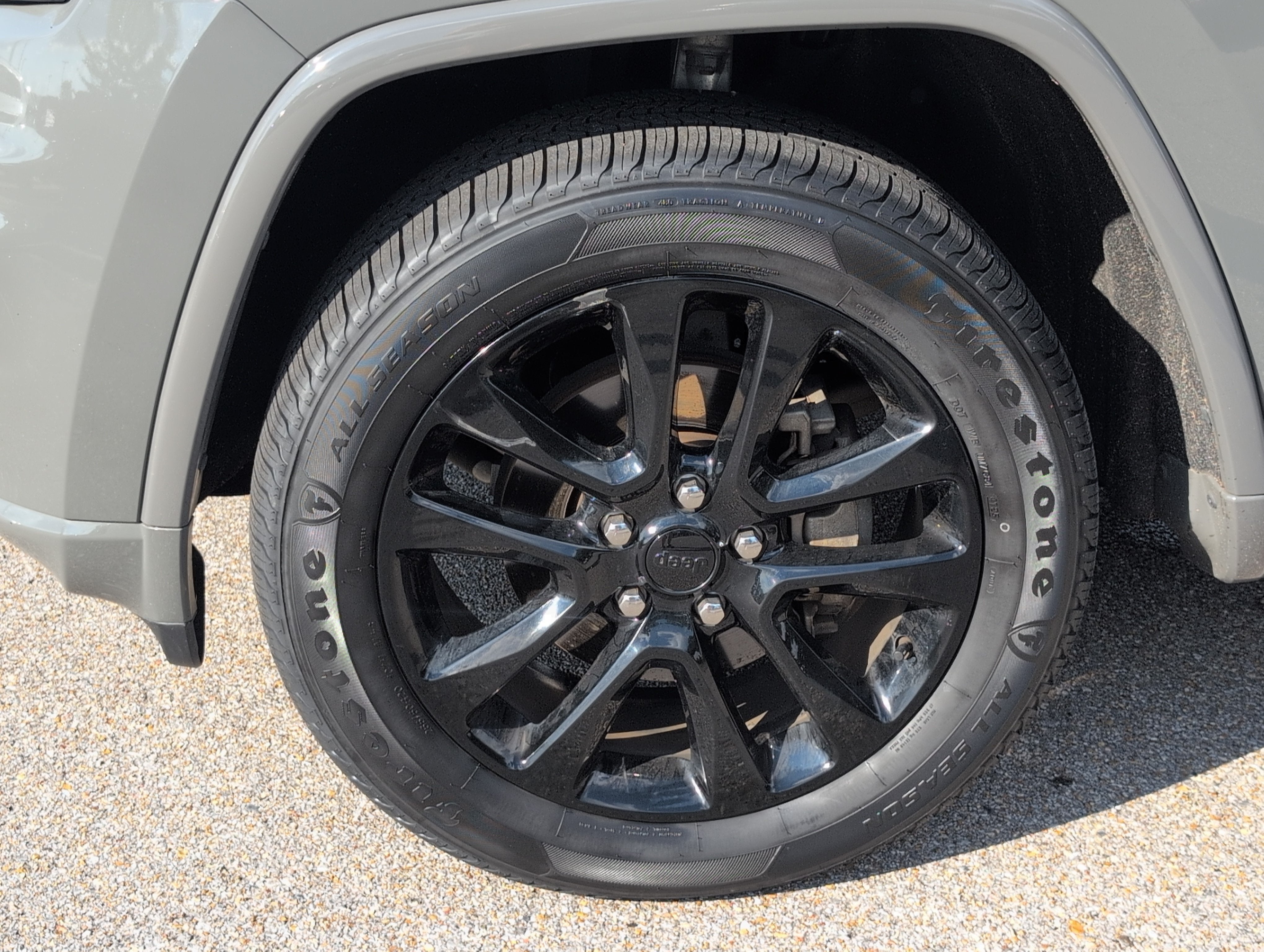 2020 Jeep Grand Cherokee Altitude 4x2