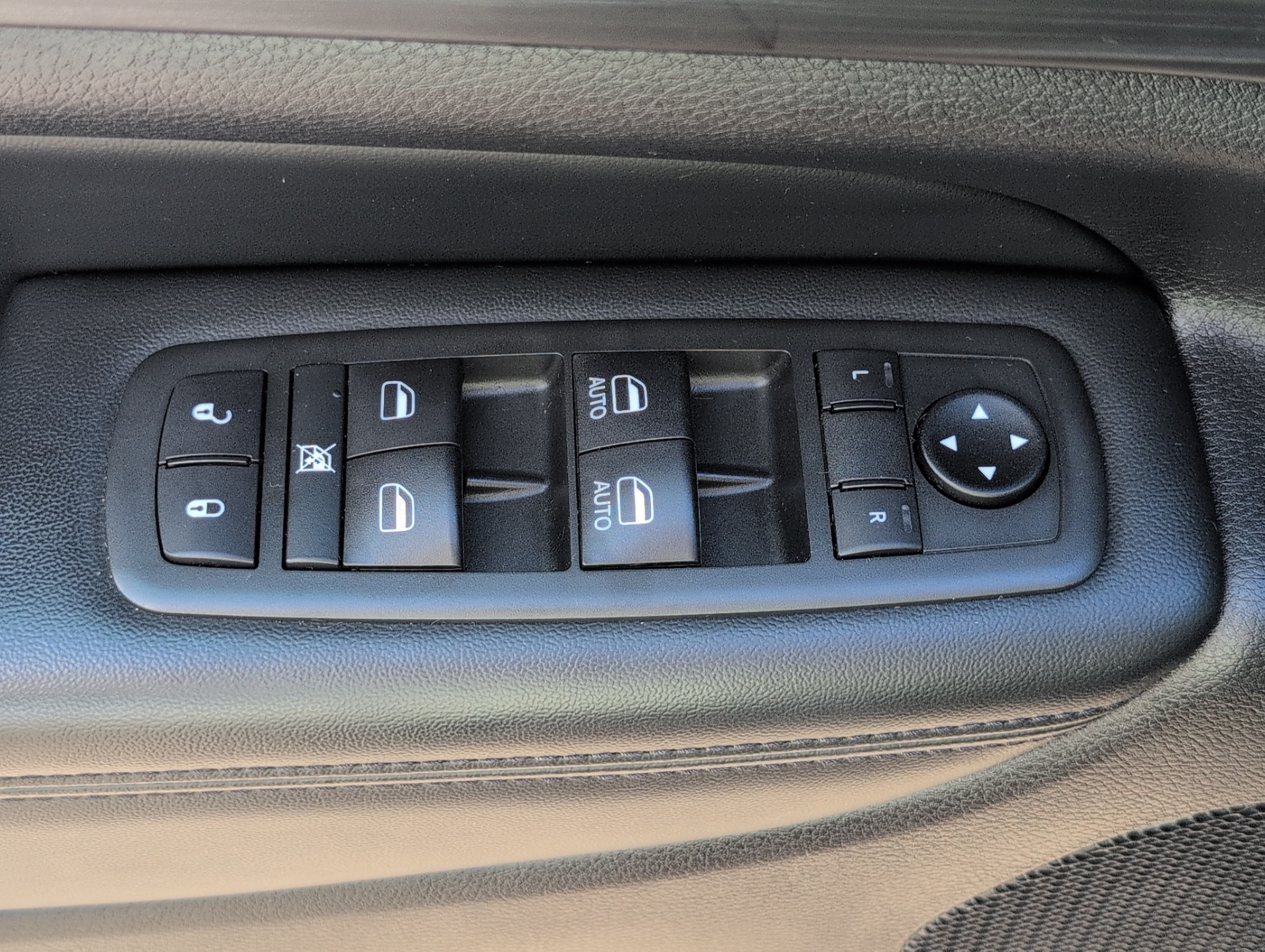 2020 Jeep Grand Cherokee Altitude 4x2