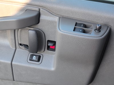 2022 Chevrolet Express Passenger 3500 1LS