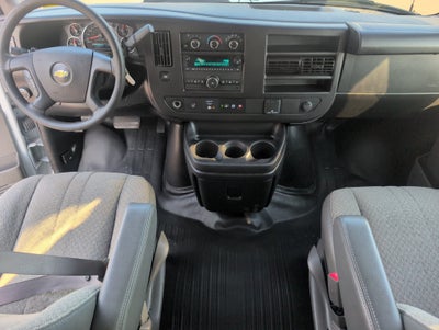 2022 Chevrolet Express Passenger 3500 1LS
