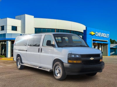 2022 Chevrolet Express Passenger 3500 1LS