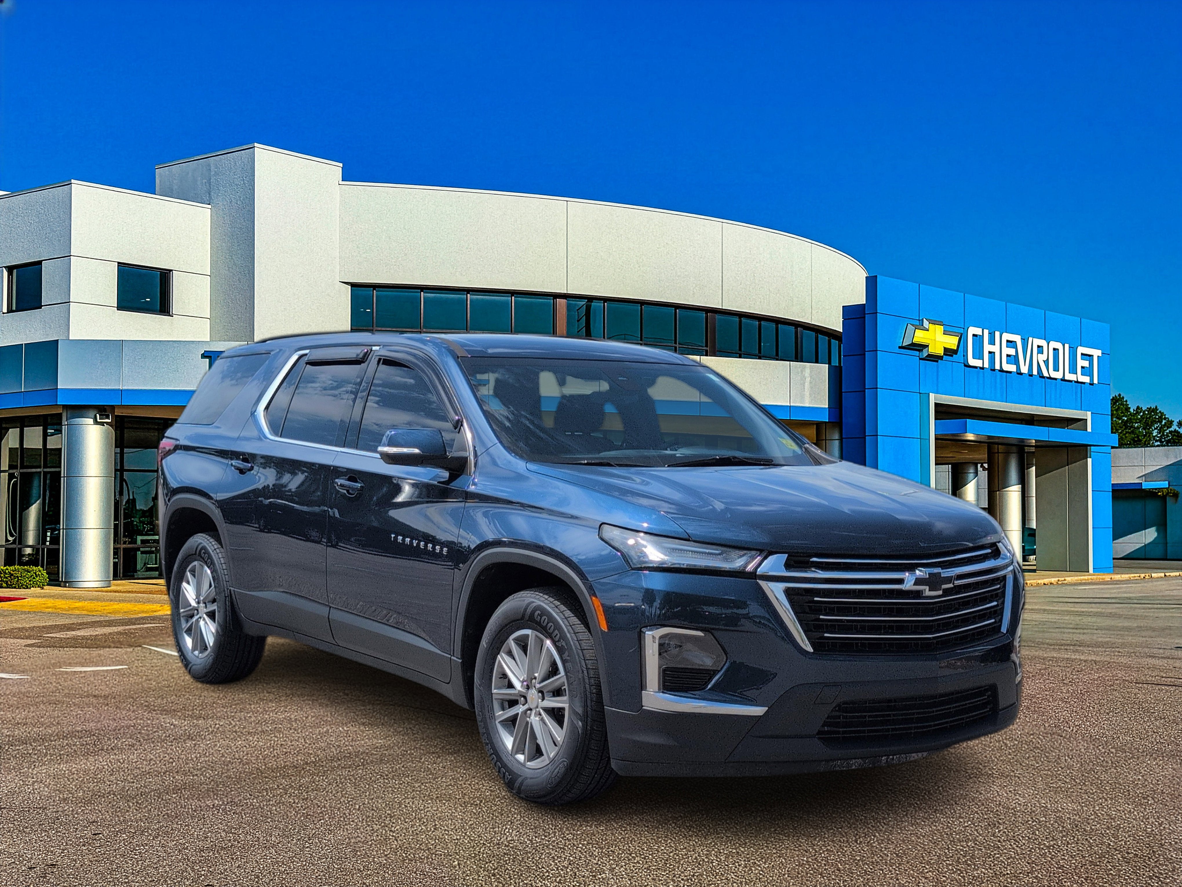2023 Chevrolet Traverse LT Cloth