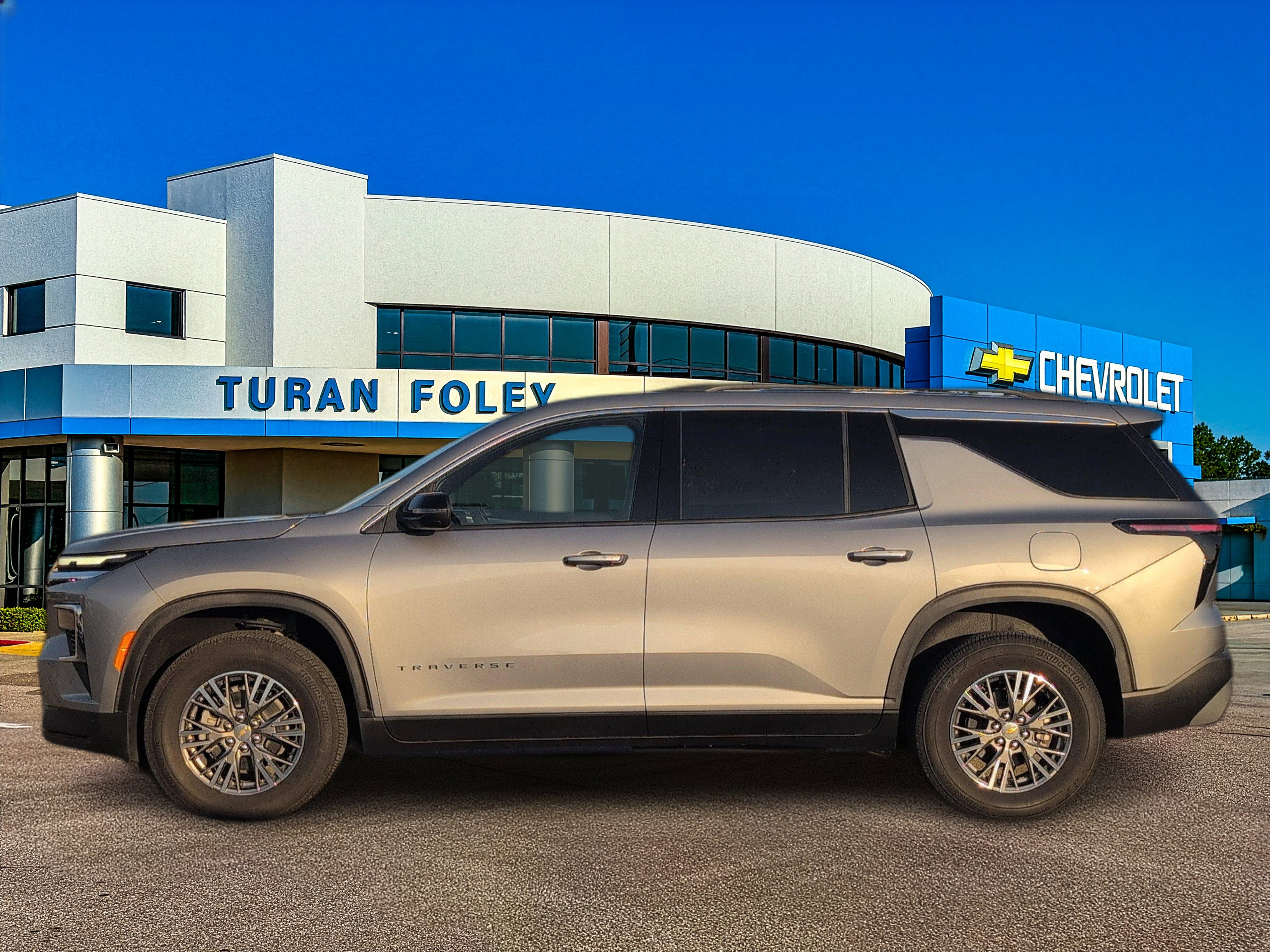 2025 Chevrolet Traverse LT