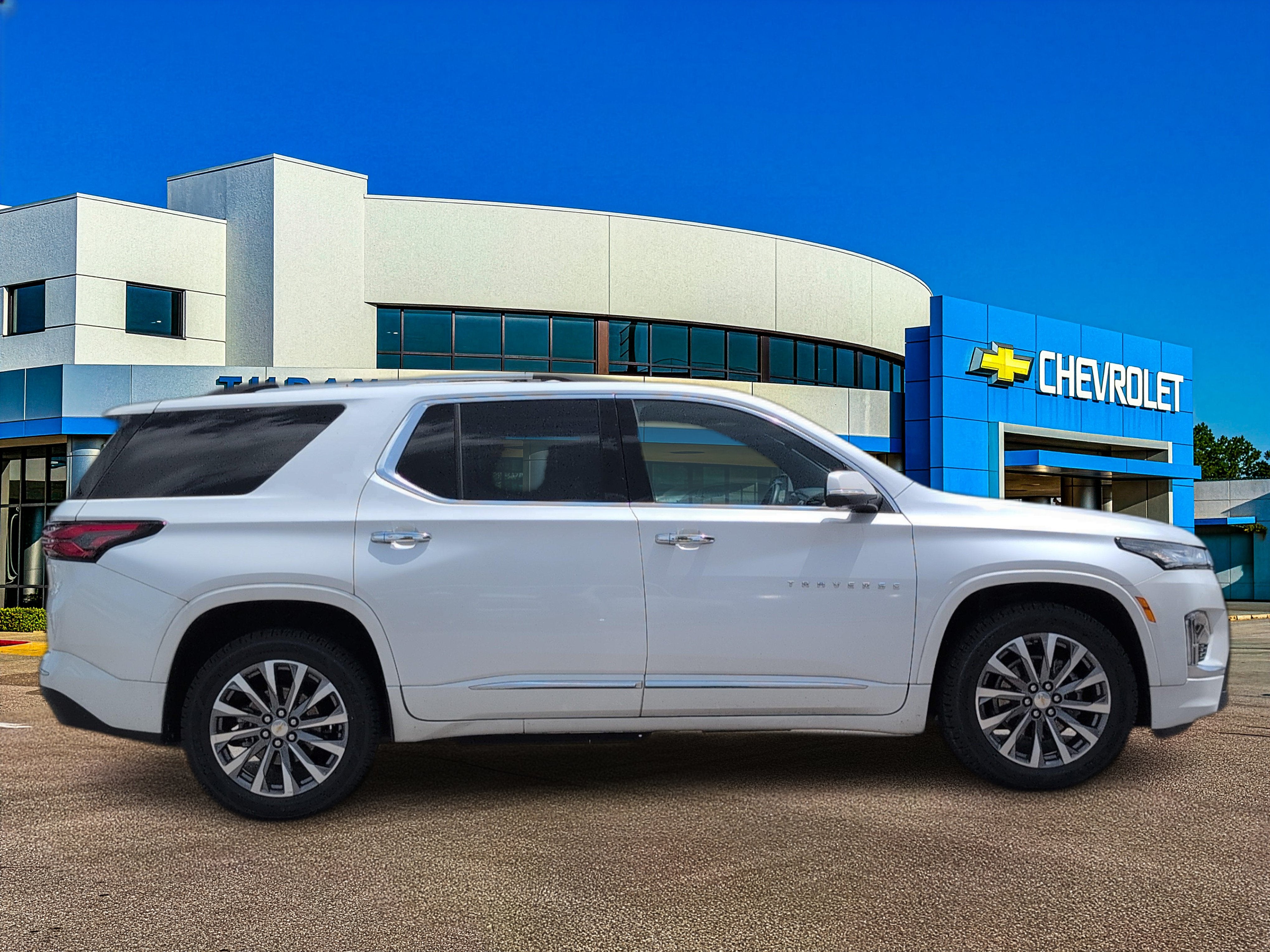 2023 Chevrolet Traverse Premier