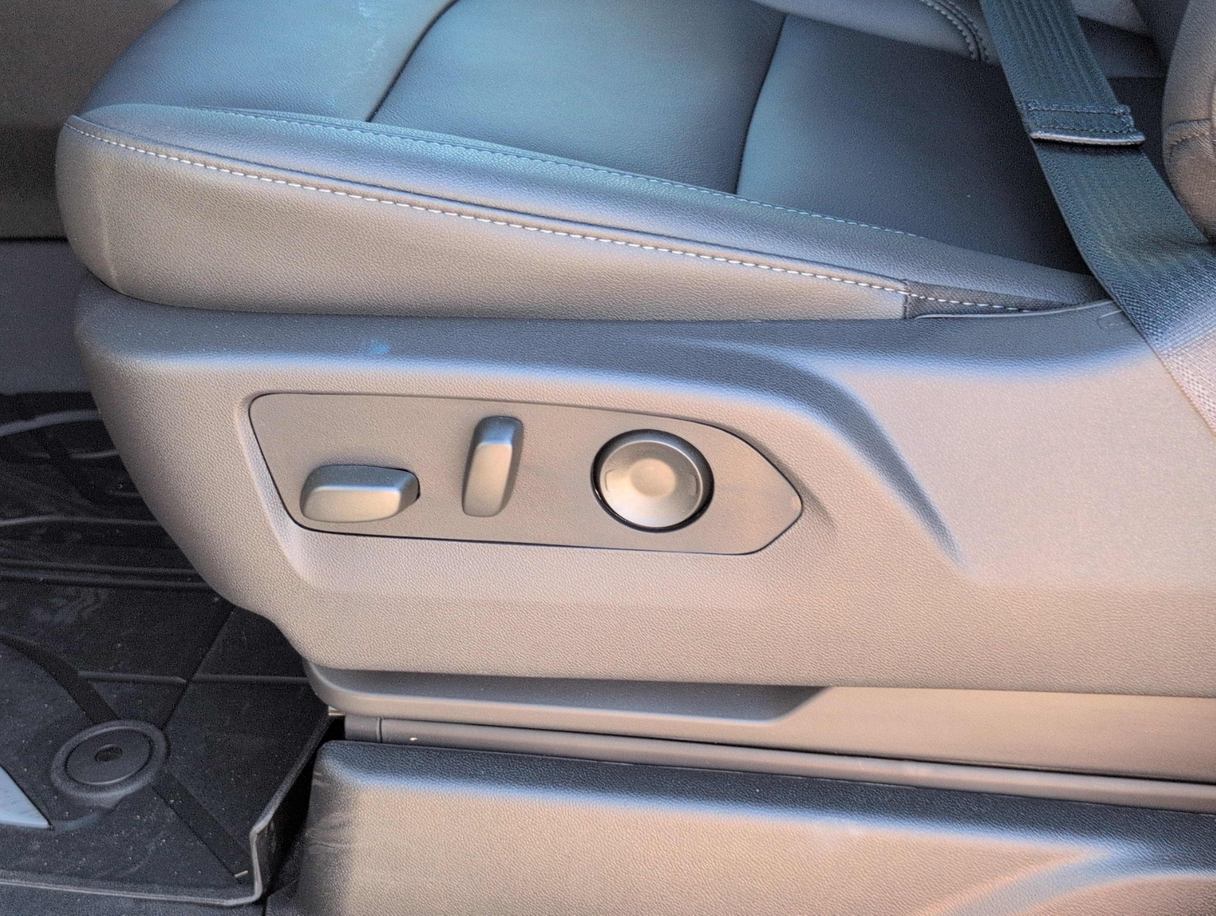2026 Chevrolet Tahoe Z71 - Photo 15