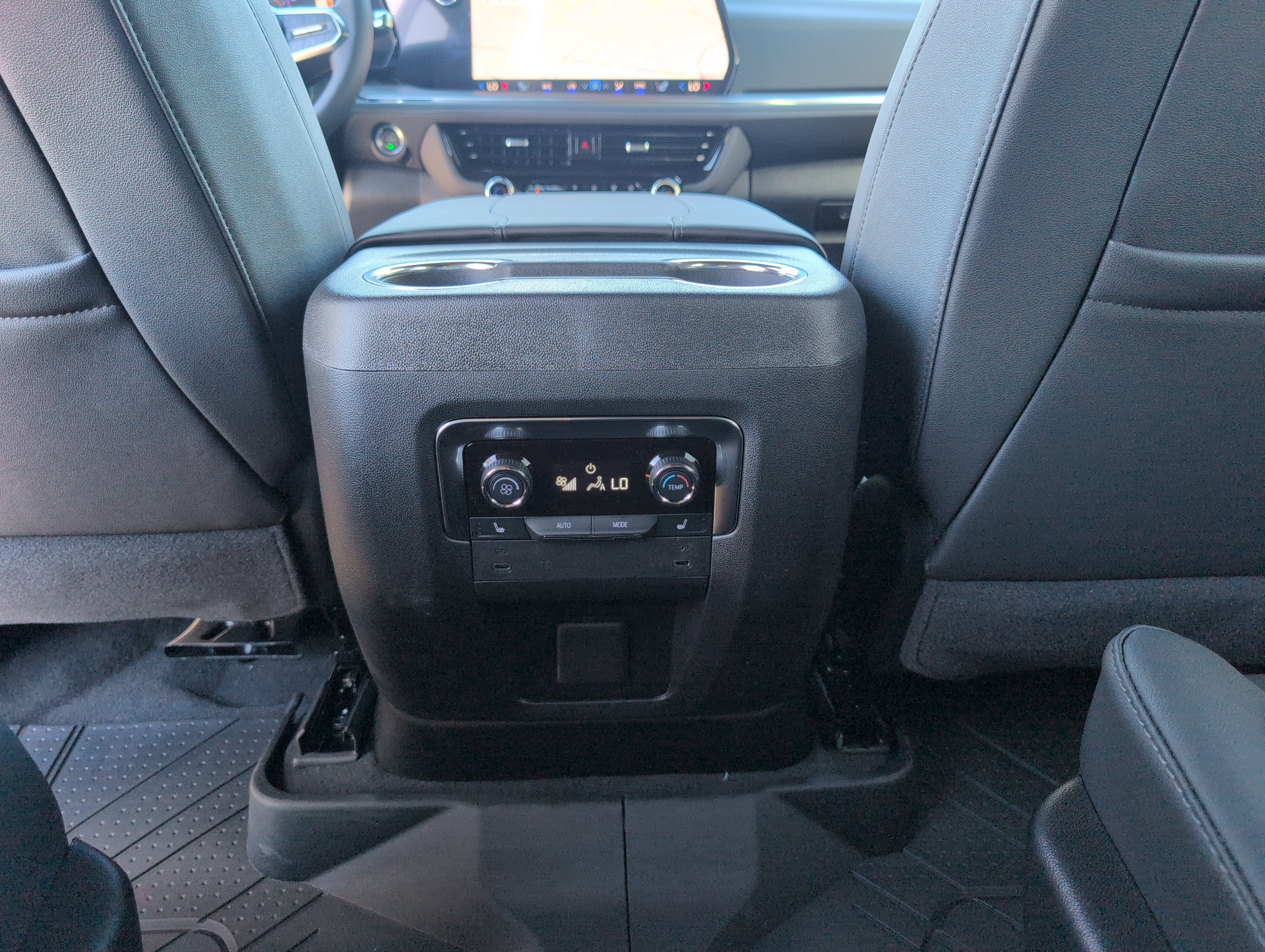 2026 Chevrolet Tahoe Z71 - Photo 31