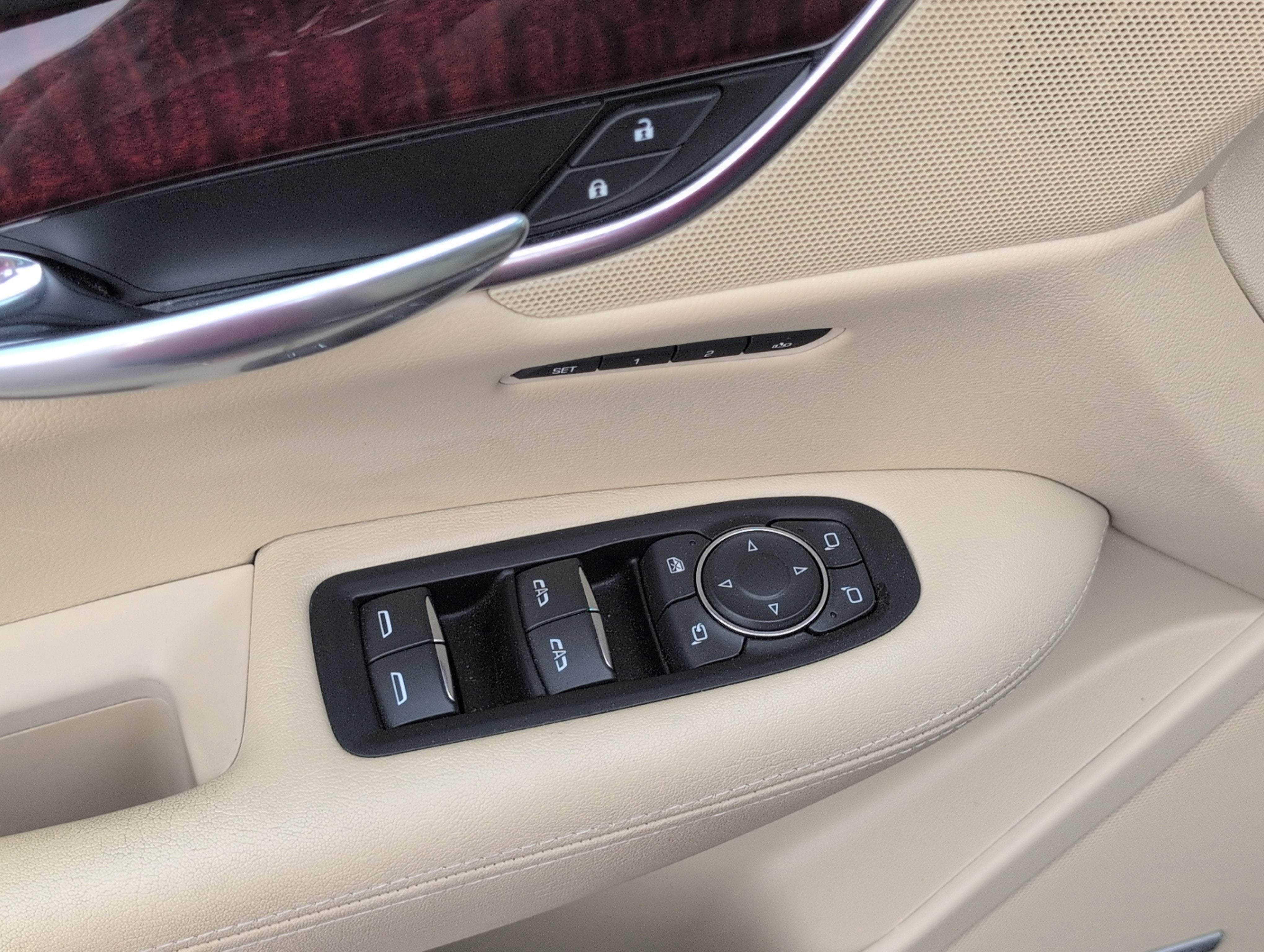 2018 Cadillac XT5 Luxury FWD