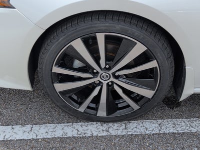 2022 Nissan Altima SR FWD