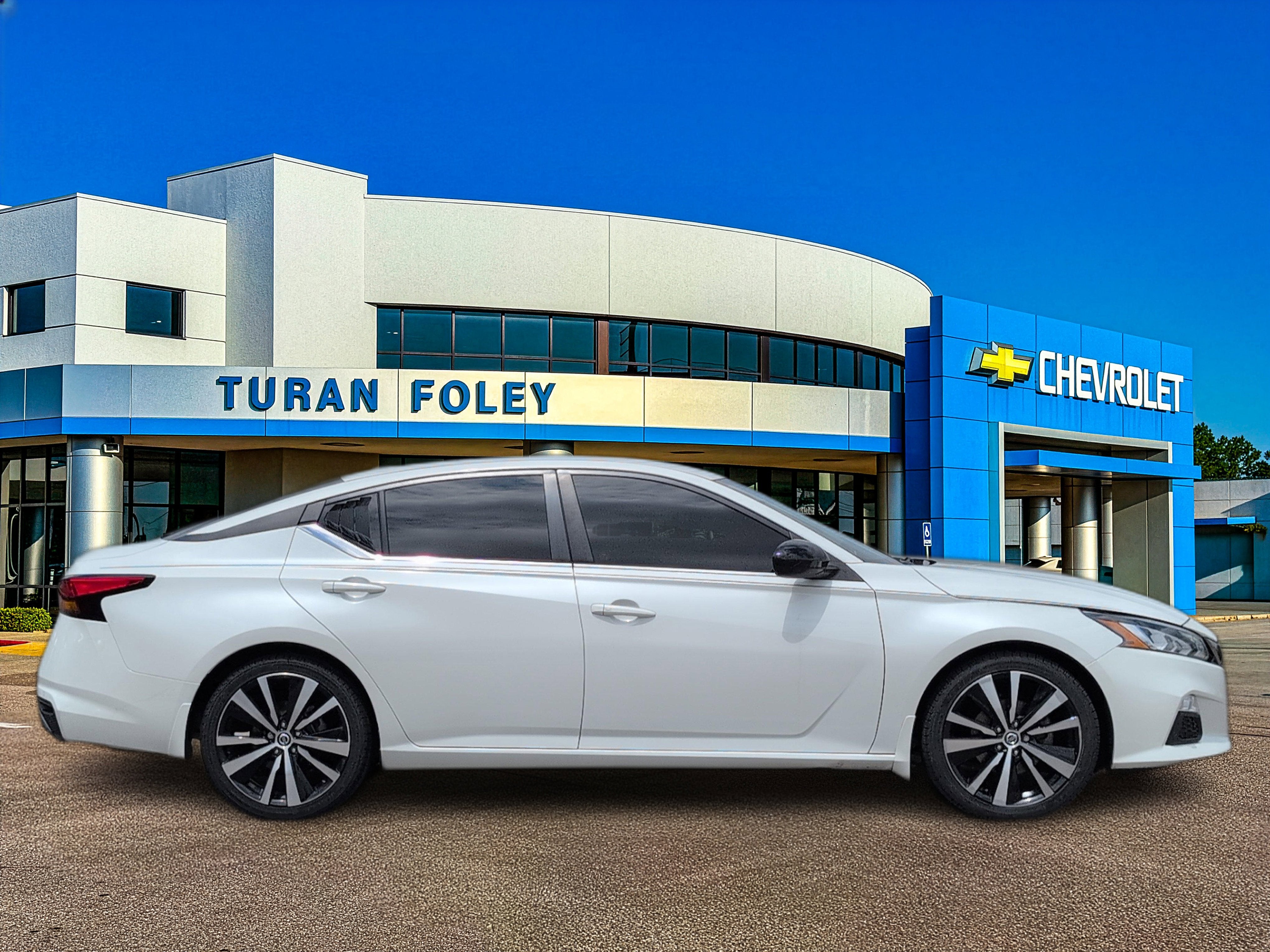 2022 Nissan Altima SR FWD