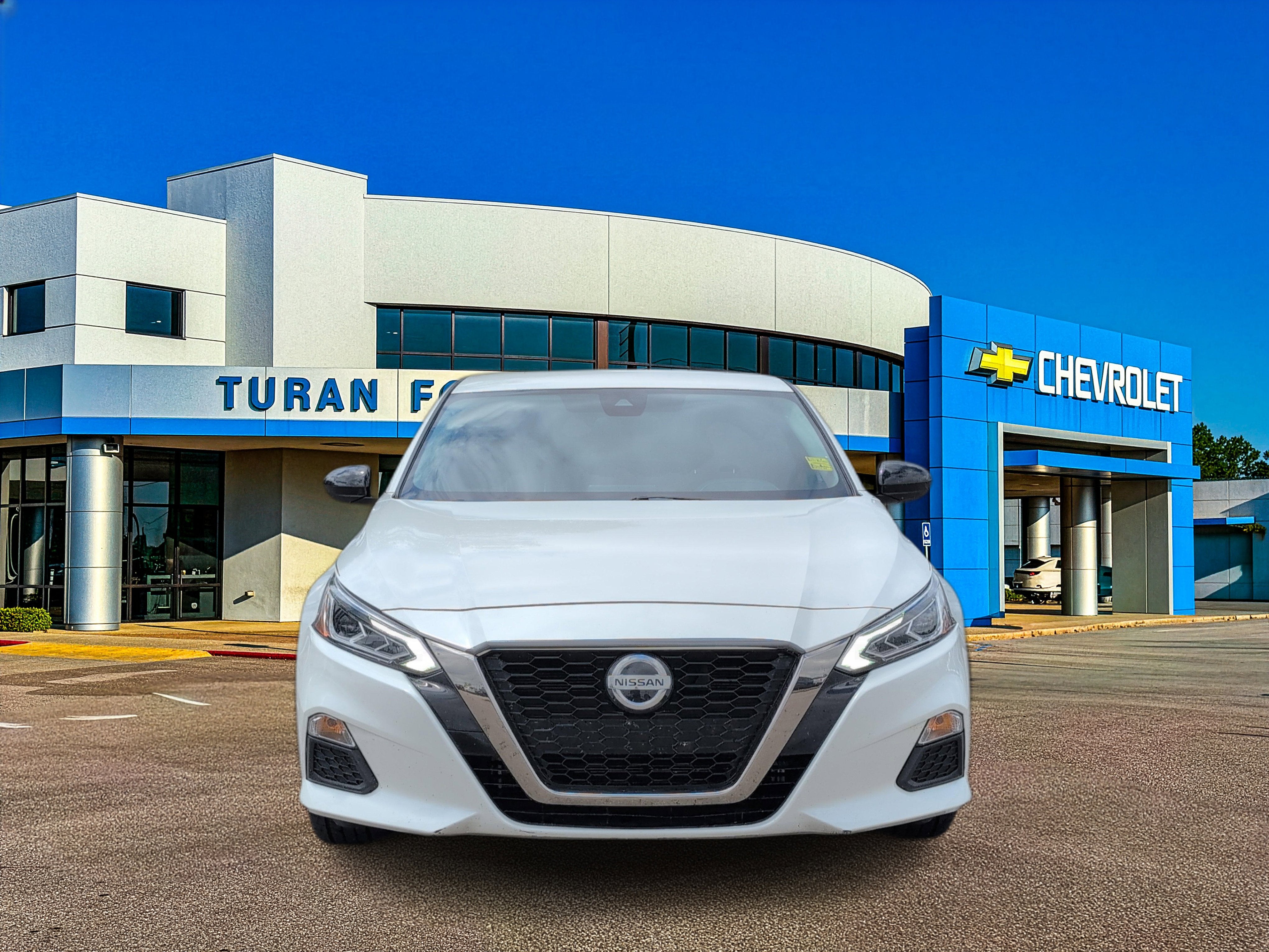 2022 Nissan Altima SR FWD