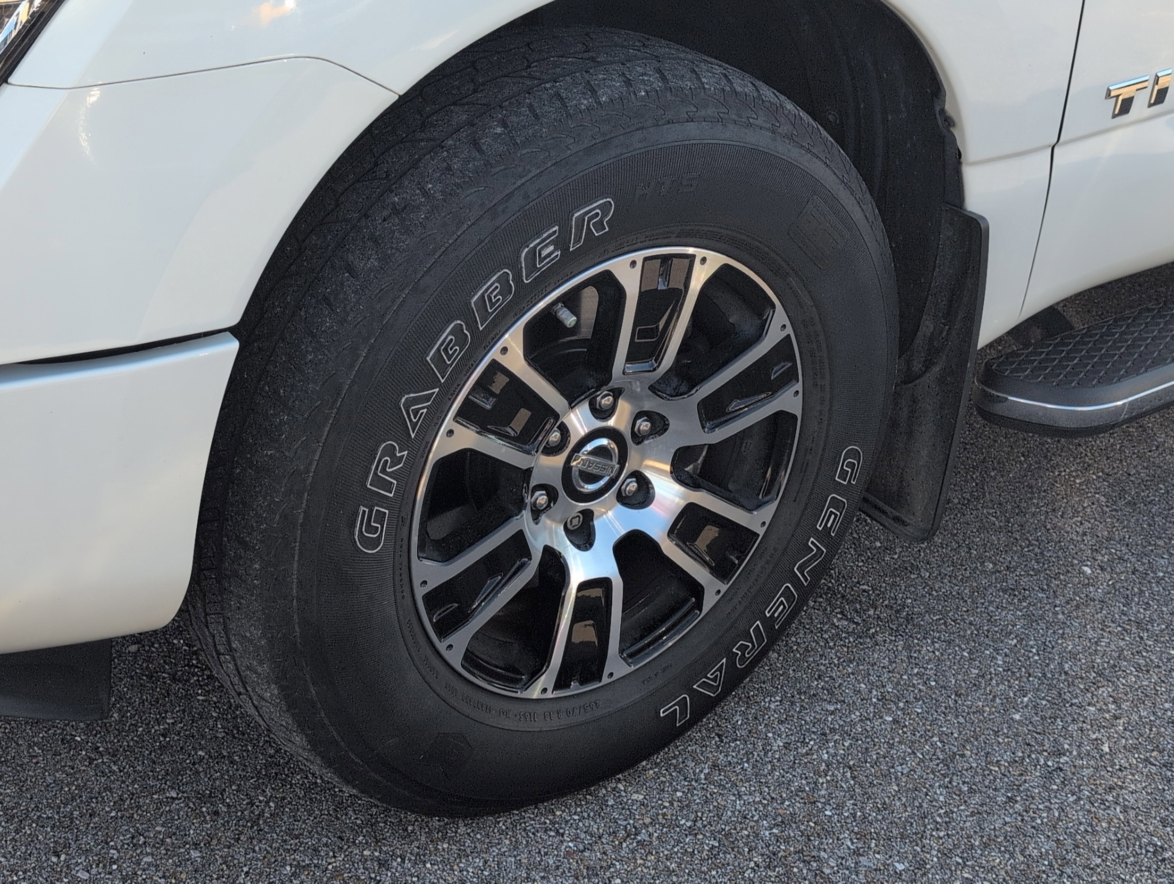 2020 Nissan TITAN Crew Cab SV 4x2