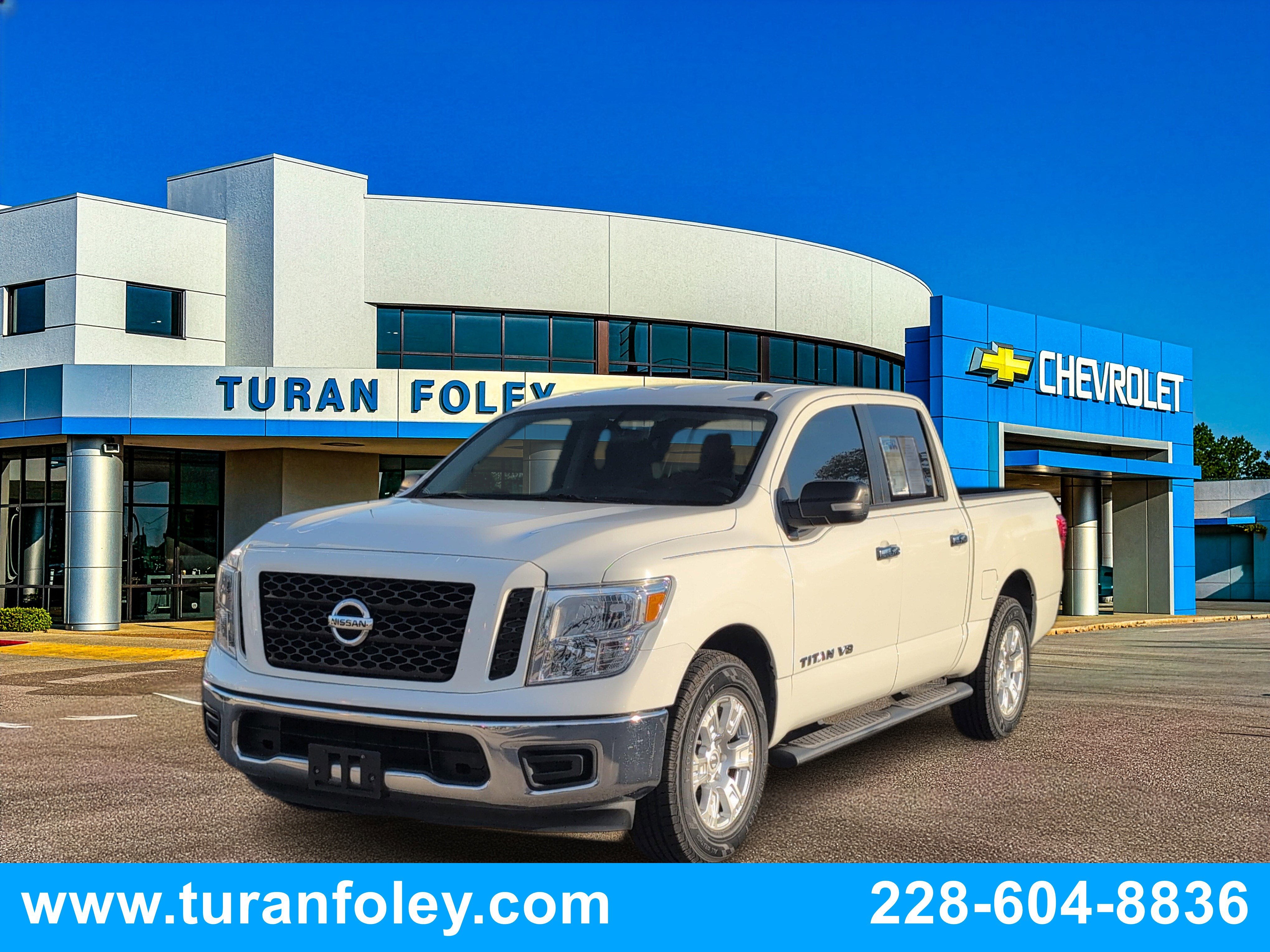 2019 Nissan TITAN SV