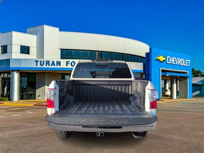 2019 Nissan TITAN SV