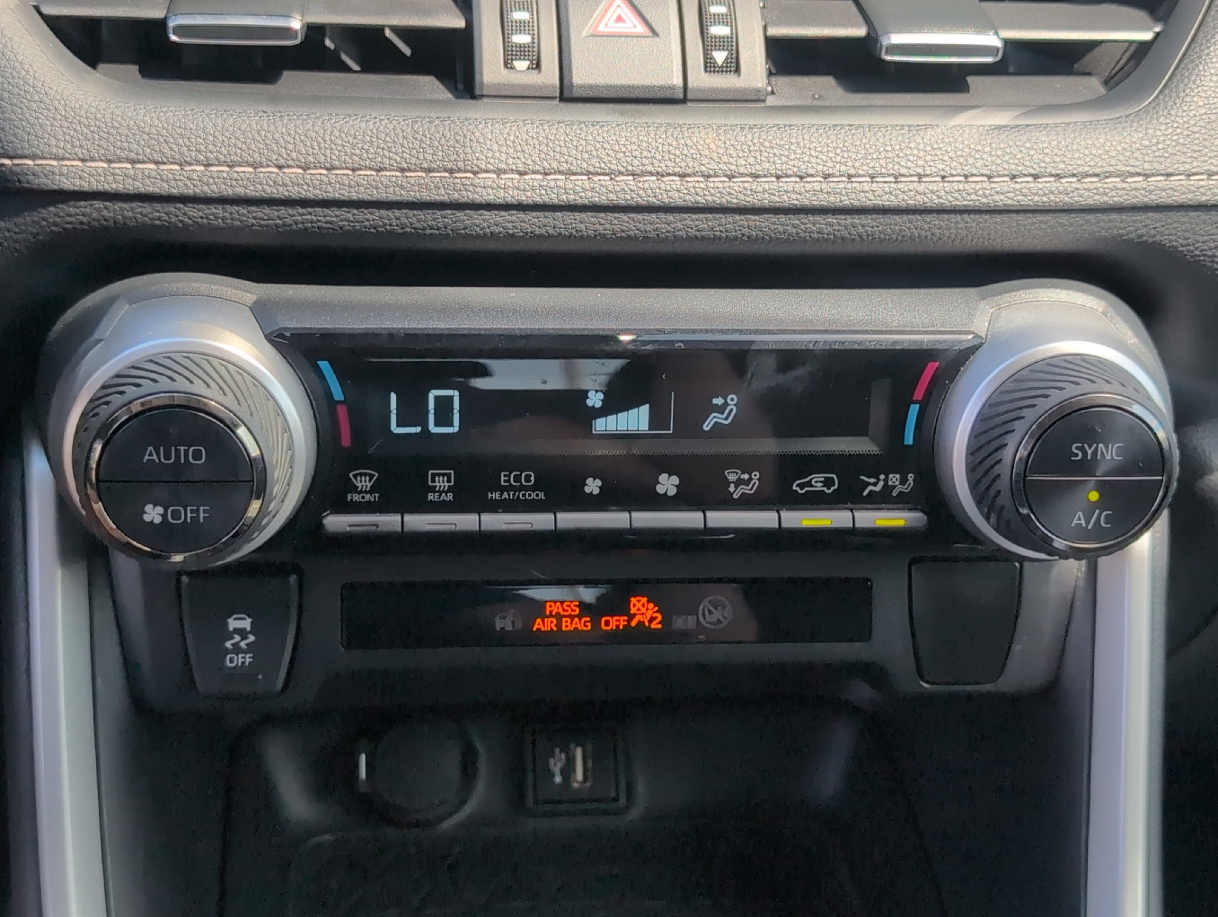 2025 Toyota RAV4 Hybrid XLE Premium