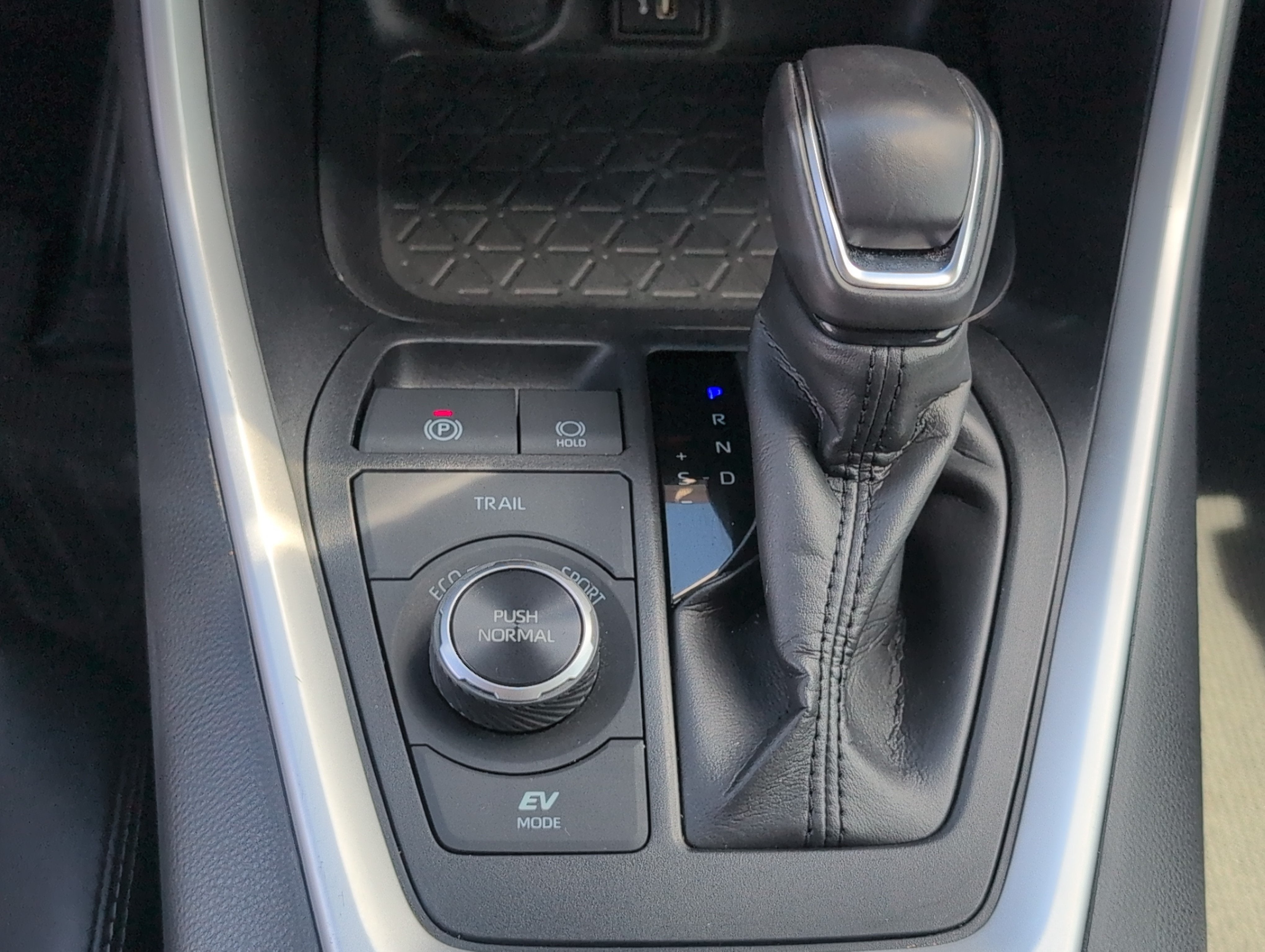 2025 Toyota RAV4 Hybrid XLE Premium