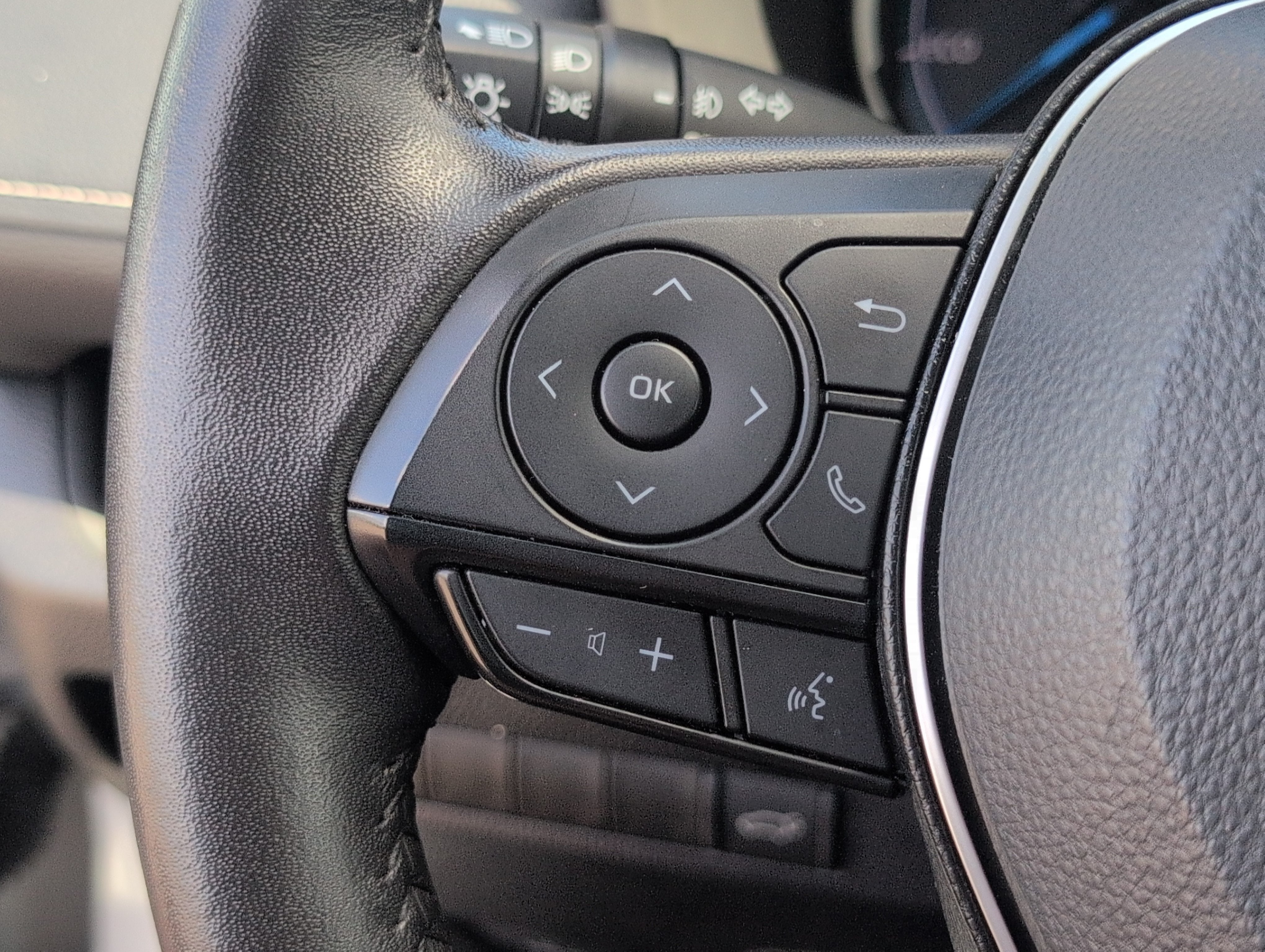 2025 Toyota RAV4 Hybrid XLE Premium