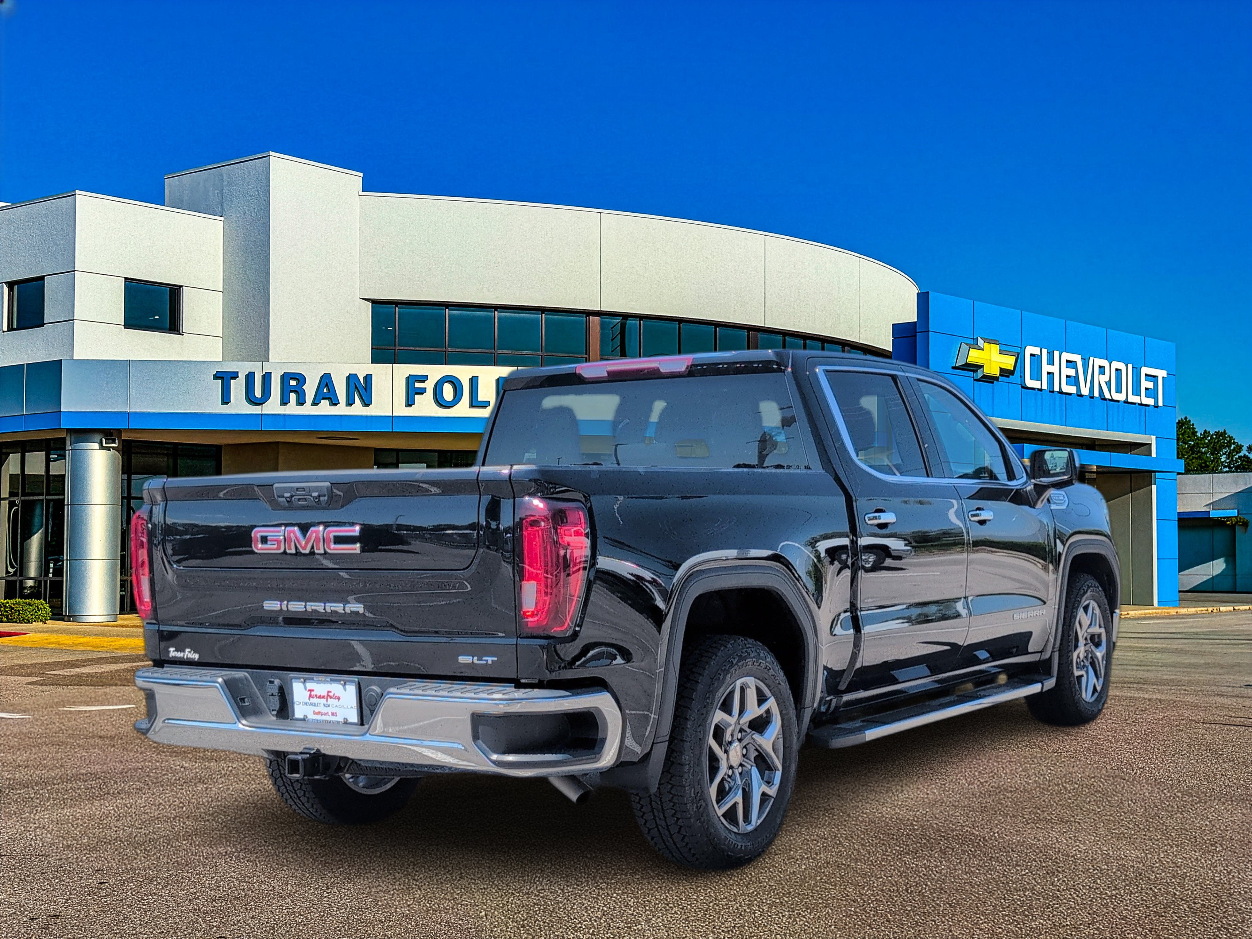 2024 GMC Sierra 1500 SLT