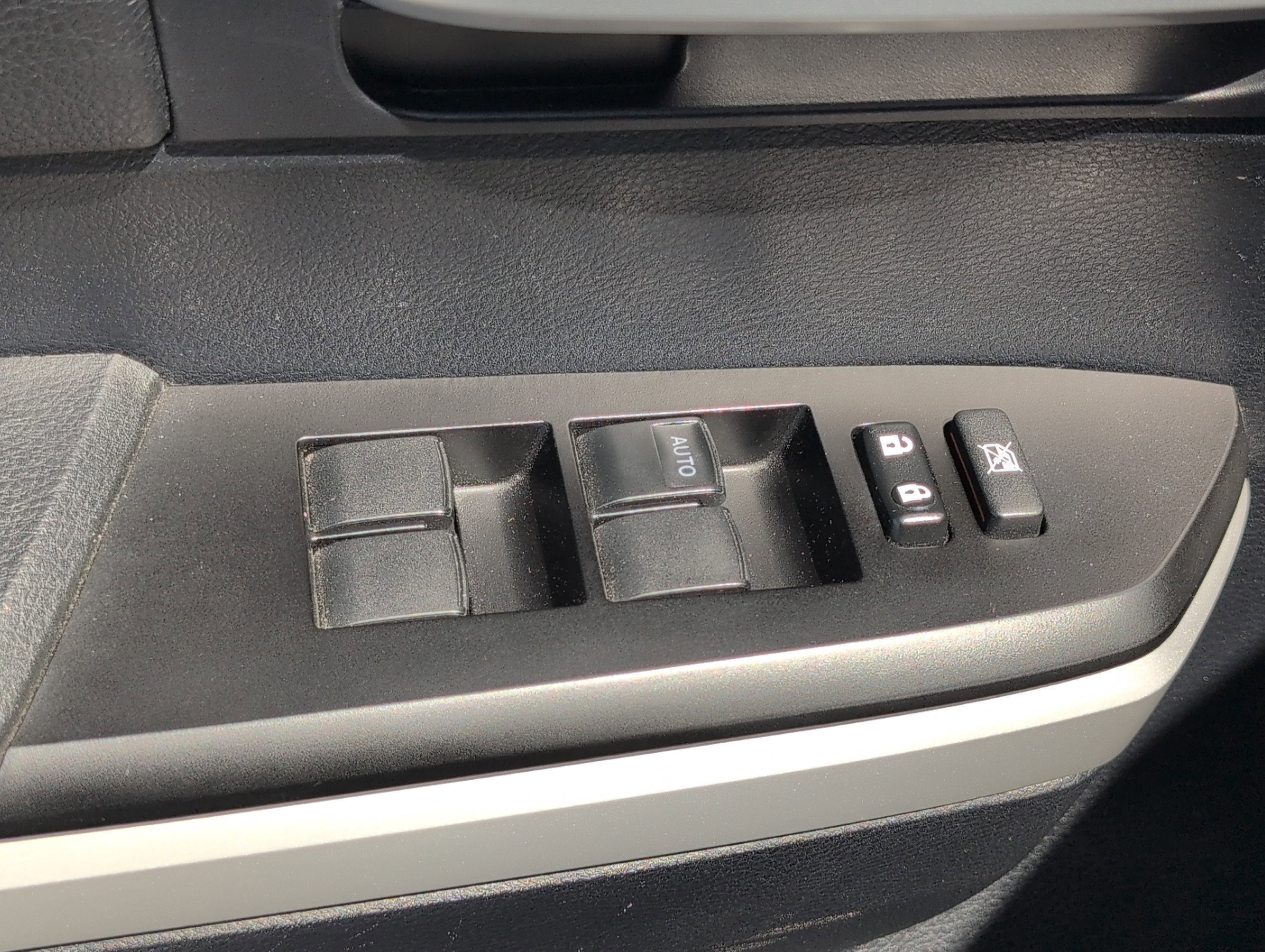 2018 Toyota Tundra SR5 5.7L V8