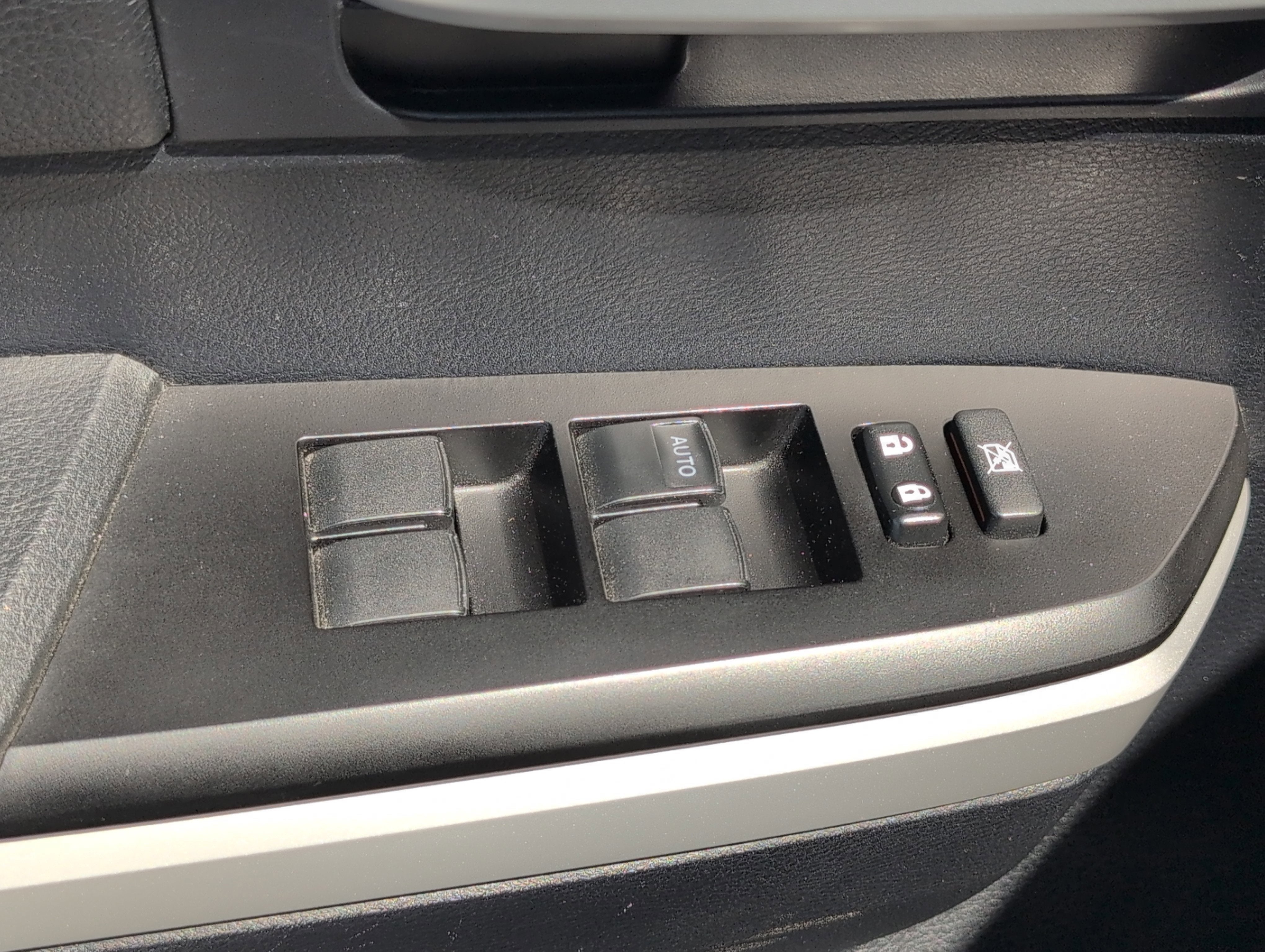 2018 Toyota Tundra SR5 5.7L V8