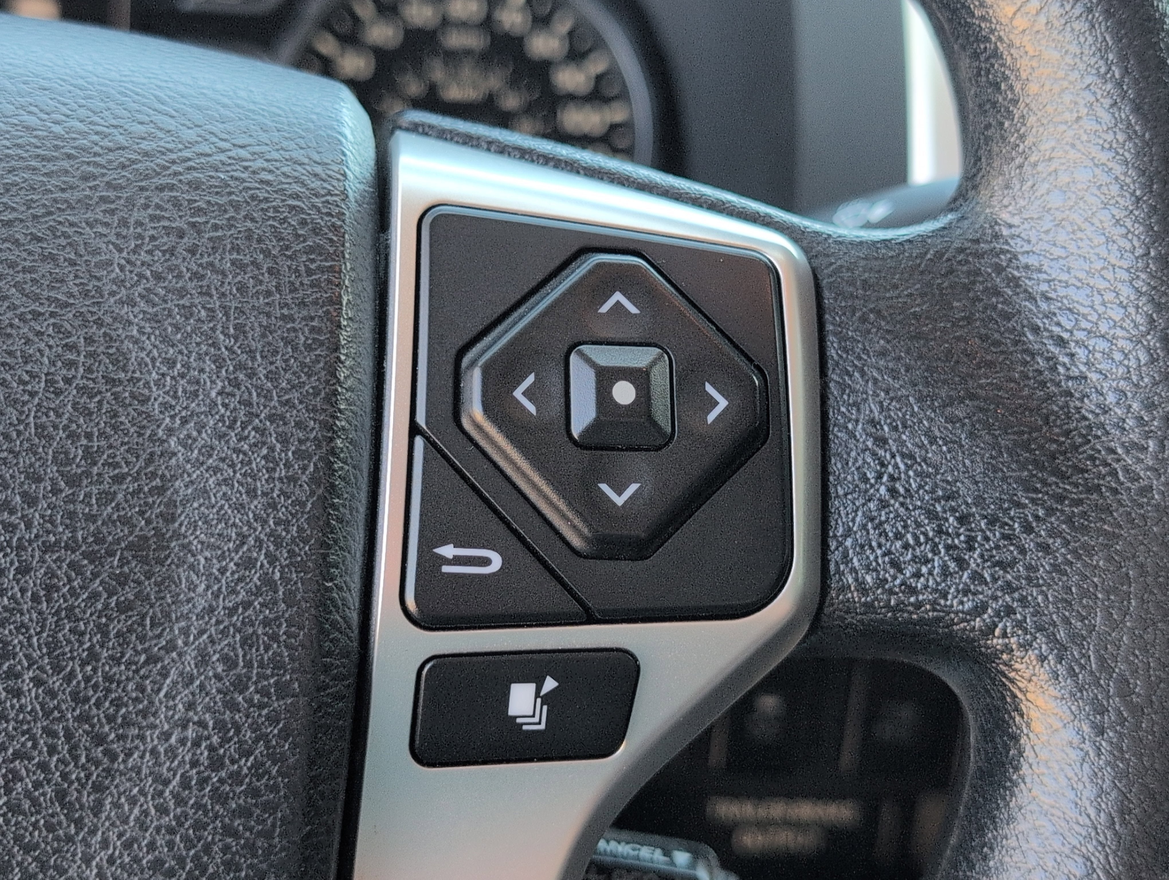 2018 Toyota Tundra SR5 5.7L V8