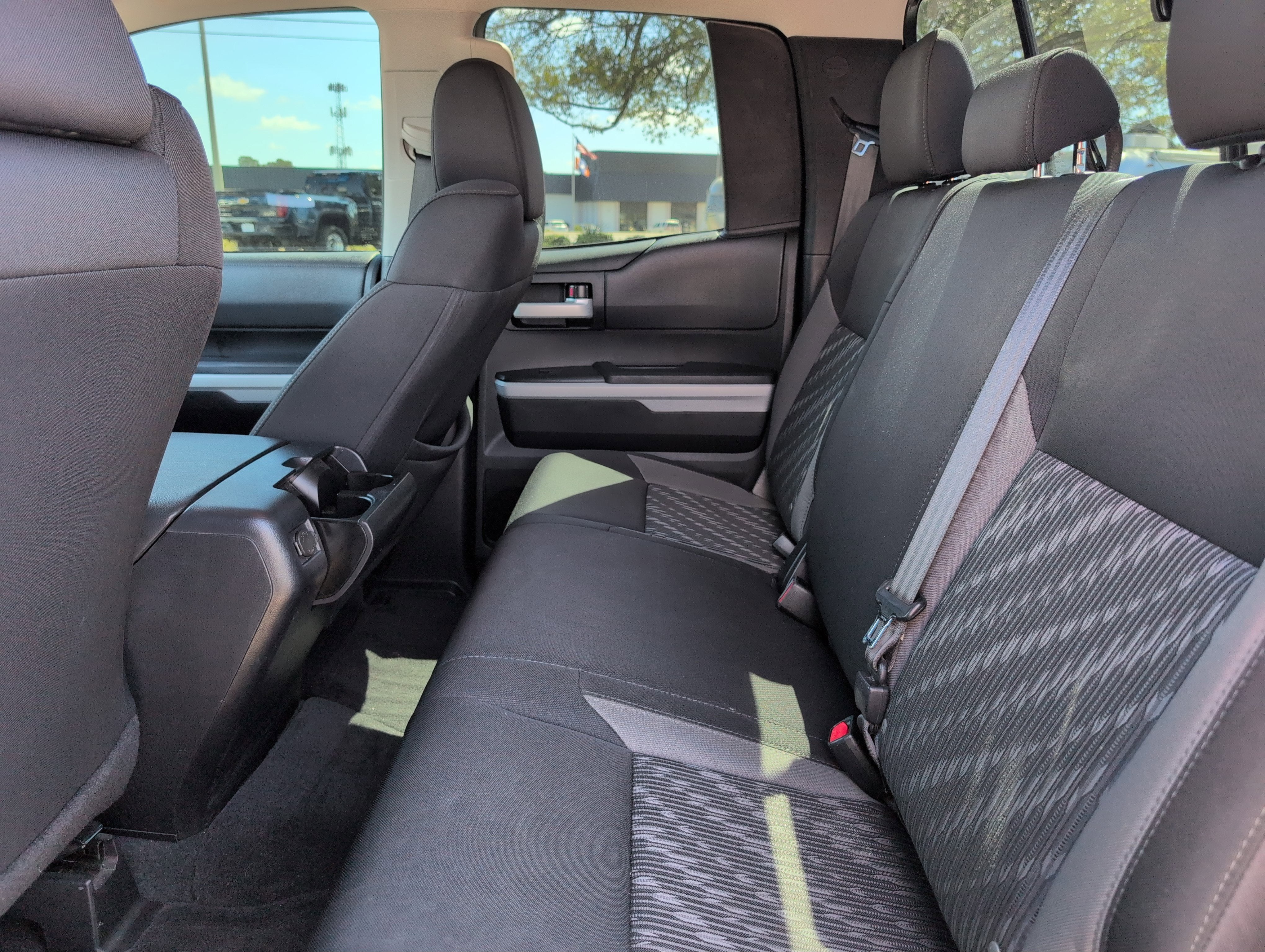 2018 Toyota Tundra SR5 5.7L V8