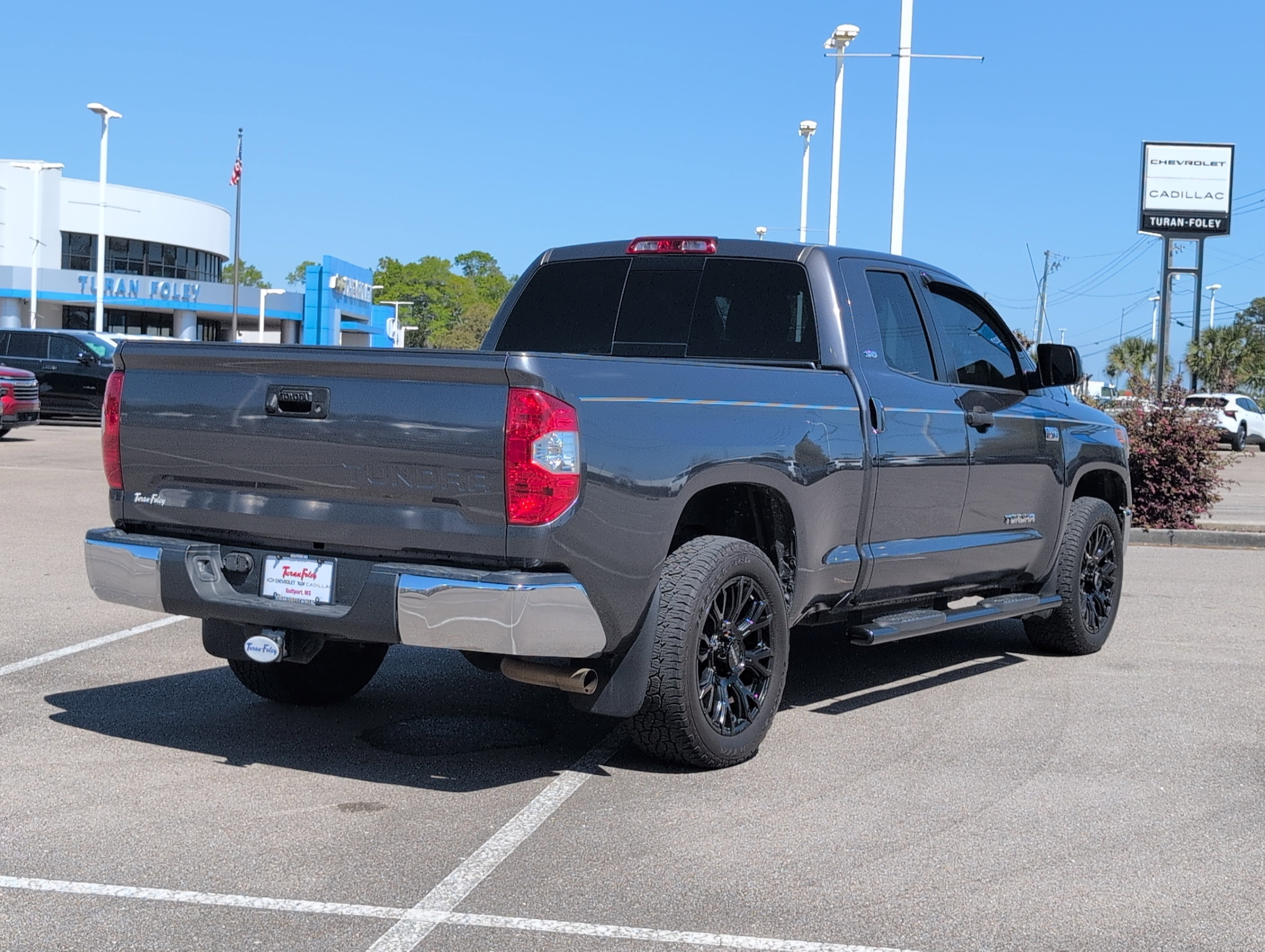 2018 Toyota Tundra SR5 5.7L V8