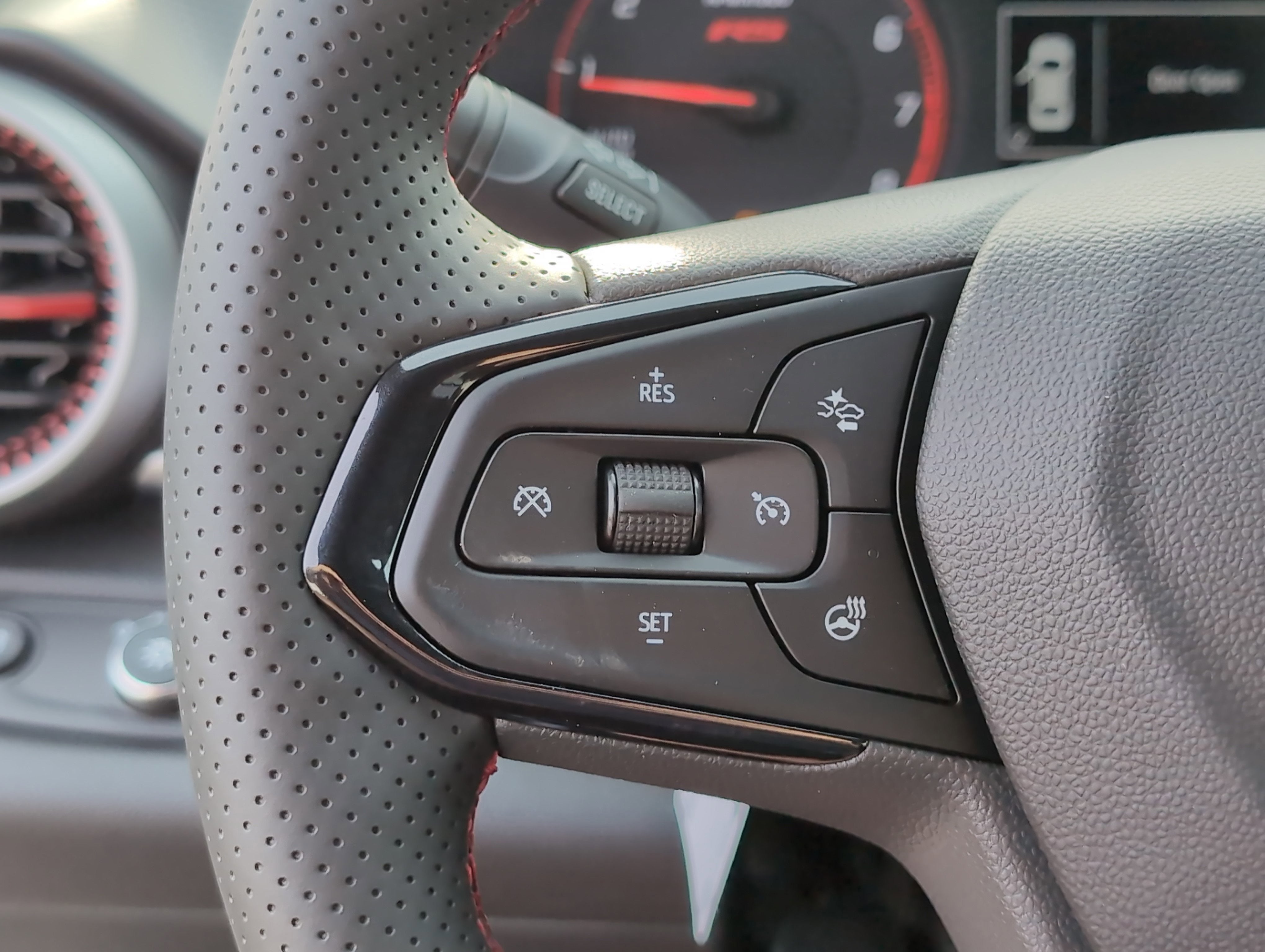 2026 Chevrolet Trax RS - Photo 26