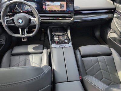 2024 BMW 530i 530i